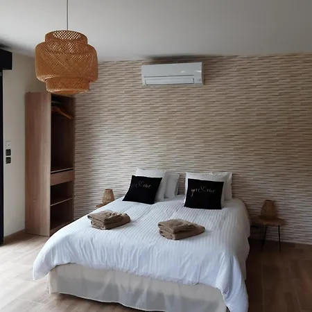 L'Atelier Des Reves Apartment Morizes Exterior photo